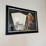 Legends Row By Maddox Hotel