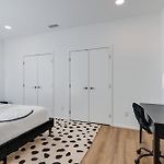 Boutique Condo On Nashville Riverfront- Park Free