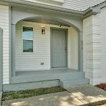 Nashville Nest: Renovated Retreat Near Bna