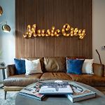Trendy Condo Close To Nissan Stadium