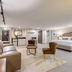Studio Retreat For 4 Near Dt Walk To Broadway