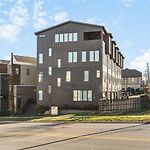 Two Adjacent Homes By 12 South And Belmont That Sleeps 24