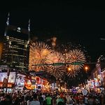Nashville Riverfront Family Loft Stay For 4