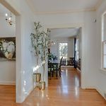 Charmed Manor-5 Mi To Dt, Opry & Airport, Beautiful Antique Estate, Sleeps 12