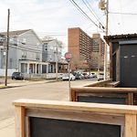 Centennial Park Getaway - 2Bdrm