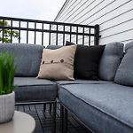 Skyline Luxury - Rooftop Deck- King Suites-Garage