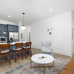Only 3 Miles From Broadway Sleeps 16 Two Condos Side By Side