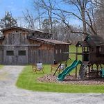 Nashville Retreat - Pool/Hot Tub/Karaoke/Theatre +