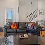Cozy Gulch Escape Skyline Views