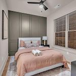 New Music City Loft-Style Stay With Rooftop Views