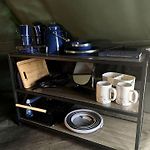 Spacious Equipped Bell Tent With Deck, Fire Pit And Picnic Space In Tennessee