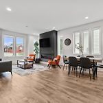 New Modern 4Br Extended Stay - Fully Equipped - Workspace - Parking
