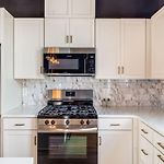 The Gilded Getaway By Stay Local Nashville