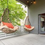 Nashville Ladies Lounge By Stay Local Nashville