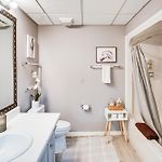 Rustic Cowboy Ranch Retreat: Stay Near Nashville