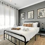 Lux Nashville Retreat 12 Beds Games Bar