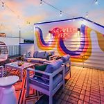 Game Room & Rooftop Deck At Downtown Nashville