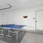 Hot Tub Poker Pool Table & Rooftop City Mls View