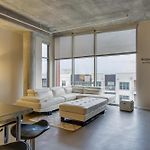 Top Floor City Living 1Br Condo 30 Day Min With Rooftop Deck