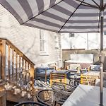 Notes Of Southern Charm - Walkable To Food & Shops