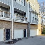 6 Mi To Broadway: Nashville Townhome W/ Balcony!
