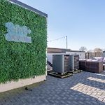 Vivid Vocals - Rooftop Views In 12 South