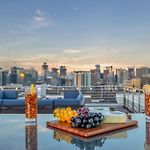 The Skyline Social - Retreat & Private Rooftop
