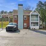 Comfortable Retreat With In-Unit Washerdryer