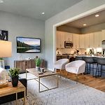 Gorgeous Nashville Retreat Skyline Rooftop