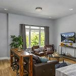 Spacious Nashville Home Sleeps 12 Rooftop Lounge