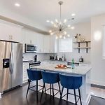 Rooftop Views & Patio Lounge Near Downtown Nashville