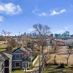 Peaceful Retreat - City Views, Close To Broadway