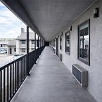 Quarters Inn & Suites