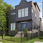 Designer Single Family House-Rooftop- Hot Tub