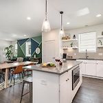 Verde Heights-Sleeps 12-In Cumberland Heights