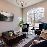 West End Dreams-2 Homes-6 Mins To Broadway