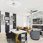 Halo-Rooftop Patio & Game Room-Mins To Broadway