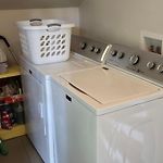 East Nashville Upstairs Apartment, One Queen Br, 2 Twin Br,1Bath In Five Points, Close To Downtown
