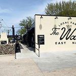 Spacious Dog Friendly 3 Bedroom Townhome, Grill, Patio 3 Blocks To Grocer, 5 Mins To 5 Points, 15 Mins To Broadway, 24 Hour Hospitality Team, Perfect For Families