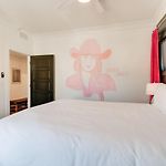 The Mural House, 11 Bed Group Hq ,Near The Gulch