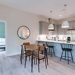 Prime West End 2Br W, Sauna And Balcony Near Vandy!