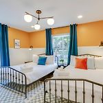 Nashoasis 10 Min To Dt, Gameroom, Huge Yard