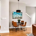 Nashville Getaway Hot Tub & Sleeps 12