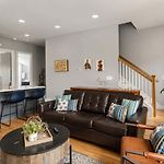 Luxury Nashville Rooftop Retreat Sleeps 12