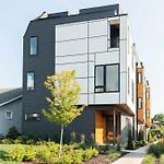 Dual Homes Rooftop Deck In Downtown Nashville
