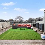 Trendy Townhome W Rooftop Views Near Broadway