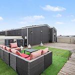 Chic Townhome X3 W Rooftop Views Near Broadway