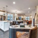 Private Single Family Luxury Home Hot Tub