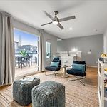 New Luxury Home Private Roof Deck