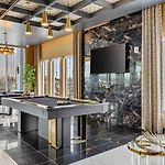 Nashville Retreat Pool, Gym, Rooftop Lounge & Free Parking